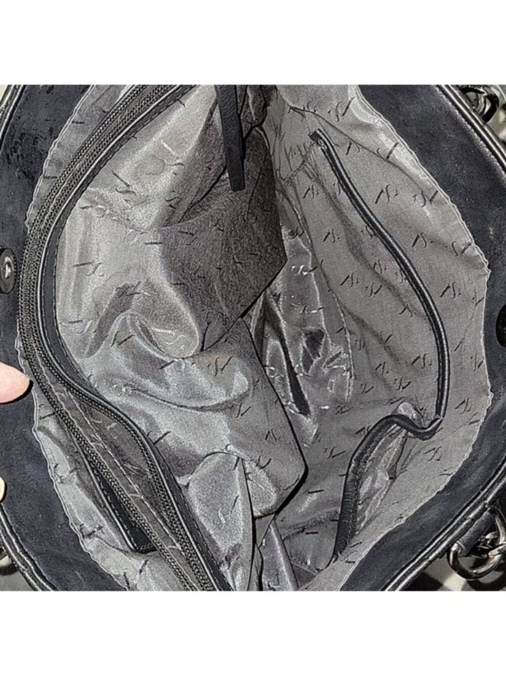 Simply Vera Vera Wang Black Quilted Floral Tote Bag Faux Leather Shoulder Bag - Picture 12 of 14